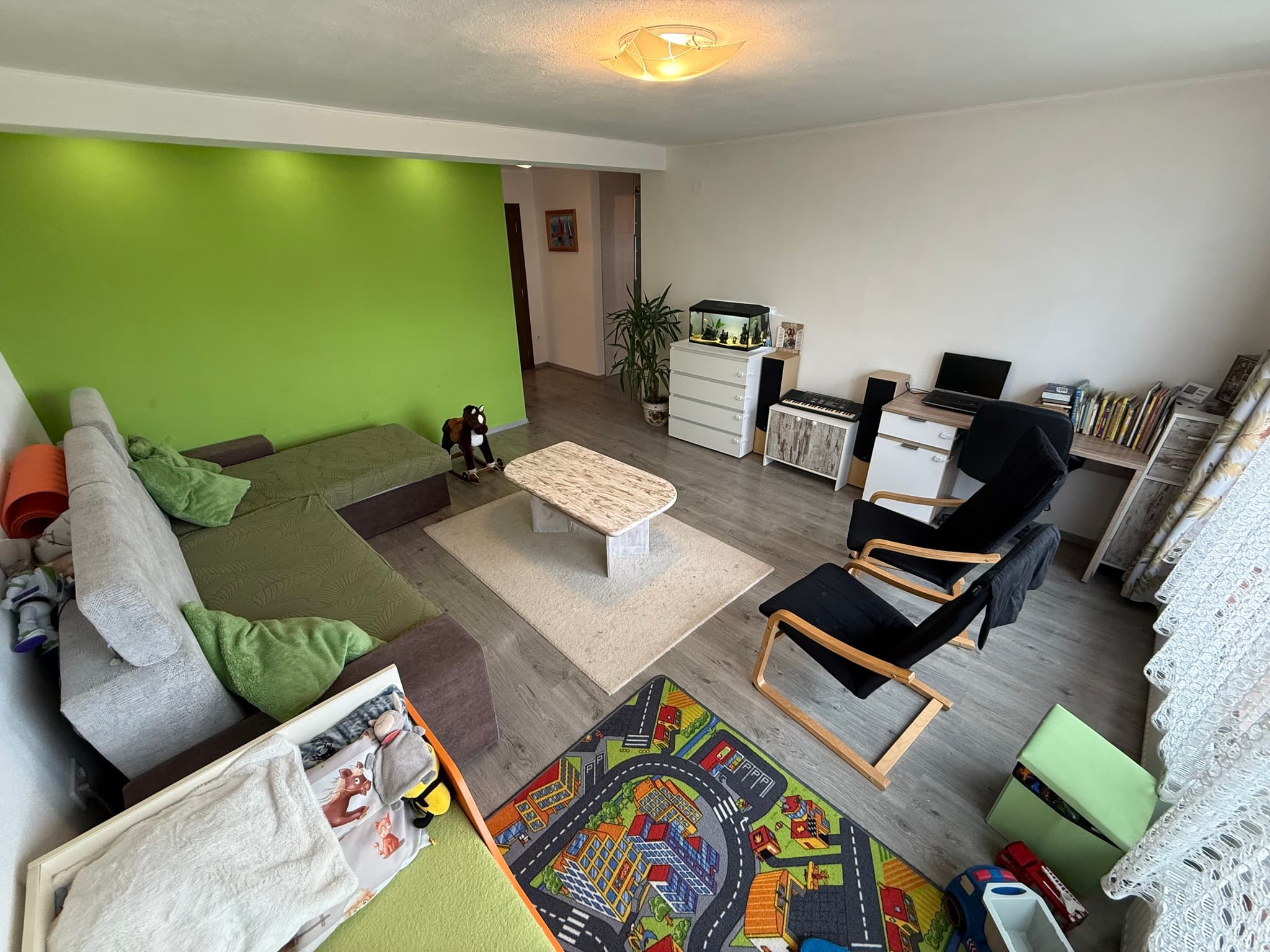 ELADÓ ház a Szászoktáborában – 3. bélyegkép